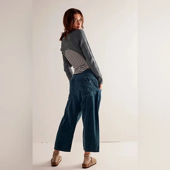 We The Free NWT Lunan Crop Harem
Cord Jeans Color Overboard Size L - Picture 3 of 16